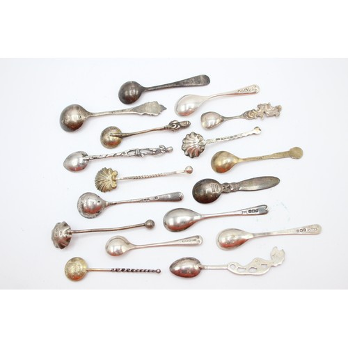 467 - 17 x Antique / Vintage STERLING SILVER Salt Spoons In Georg Jensen 63g