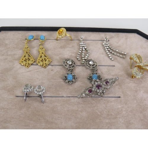 25 - JEWELLERY DISPLAY PAD WITH JEWELLERY- EARRINGS , BROOCHES ETC