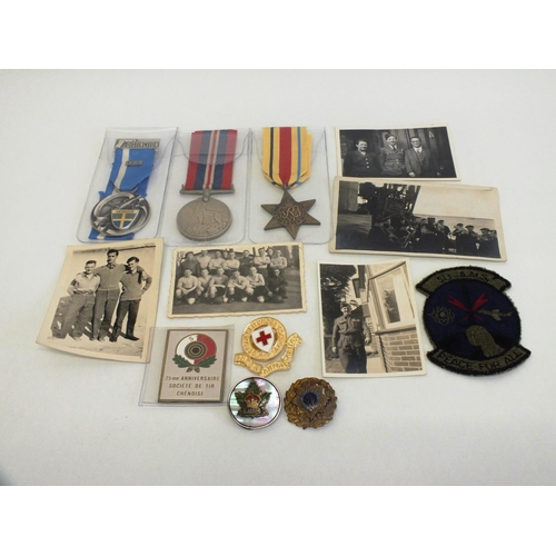 24 - CANADA SWEETHEART BADGE, MEDALS, BADGES, PHOTOS