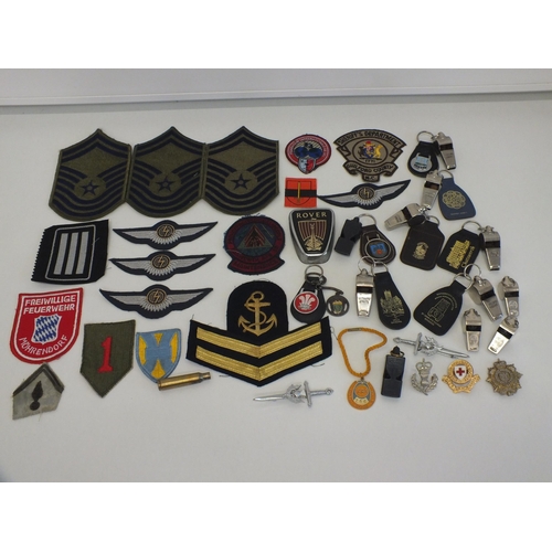29 - MISCELLANEOUS LOT INCLUDING WHISTLES, BADGES, PATCHES, ROVER BADGES ETC