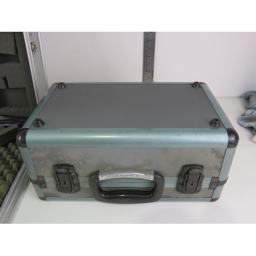 382 - 2x HARD WEARING CAMERA EQUIPTMENT CASES WITH SPONGE INSERTS - IDEAL FOR STORING VALUABLES