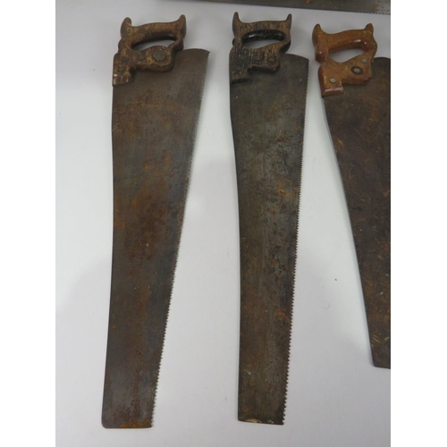 383 - 5x VINTAGE SAWS AND A WOODEN PLANE
