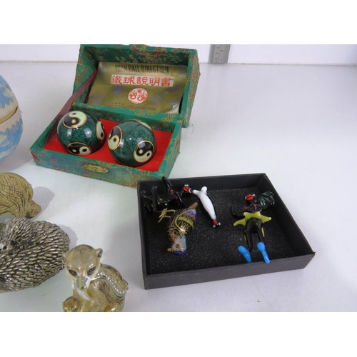 207 - COLLECTABLES INCLUDES MINIATURE TRINKET BOXES & ORNAMENTS, VINTAGE BLOWN GLASS FIGURES, CHINESE BOAD... 