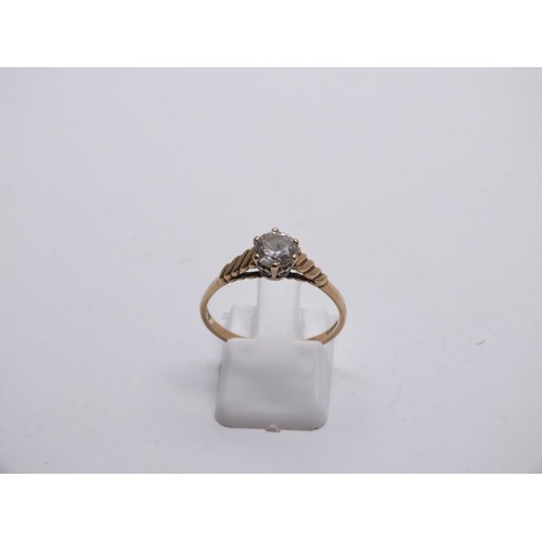 178 - 9ct GOLD CZ SOLITAIRE RING SIZE S
Weight 2g