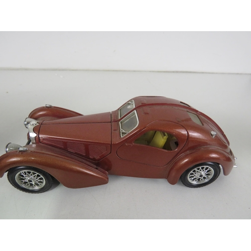 553 - SELECTION OF DIECAST INCLUDING BURAGO BUGATTI ATLANTIC 1936