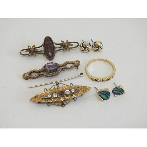 6 - 3 x VICTORIAN BROOCHES & GOLD COLOUR RING WITH CLEAR & BLUE STONES