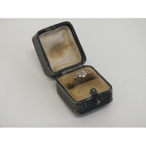 16 - VINTAGE LADIES GOLD RING IN OLD LEATHERETTE RING BOX- 1.8g