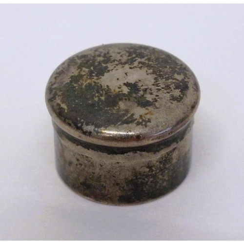 59 - VICTORIAN SILVER HALLMARKED PILL BOX C1898