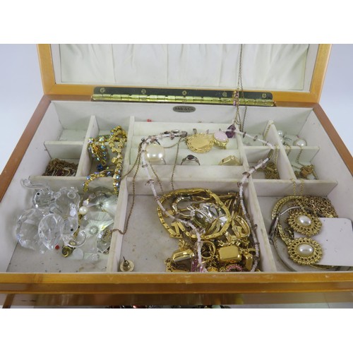 112 - VINTAGE MELE WOODEN JEWELLERY BOX FULL OF GOLDTONE AND VINTAGE JEWELLERY