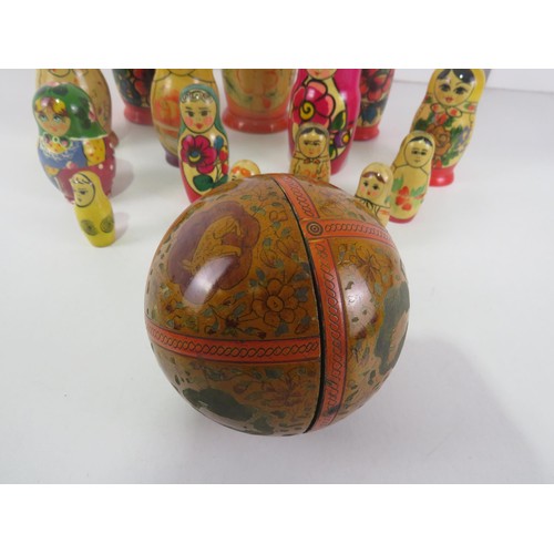 114 - COLLECTION OF MATRYOSHKA NESTING DOLLS