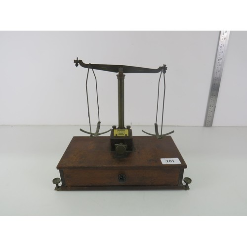 101 - ANTIQUE AVERY SCALES