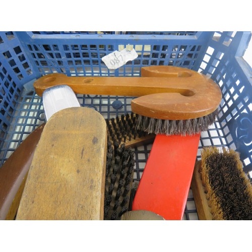 110 - 2 x TRAYS OF BRUSHES AND TWO TRAYS OF PHOTOGRAPHY ITEMS