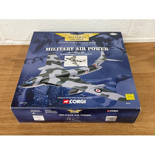 47 - CORGI MODEL PLANE- HP VICTOR S.R.MK2 XL161 LIMITED EDITION - MODEL NUMBER 48703