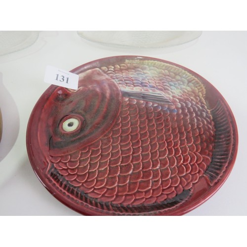 131 - ROUND CERAMIC FISH PLATE PAIR OF GLASS FISH PLATES, CERAMIC FISH NIBBLE DISH