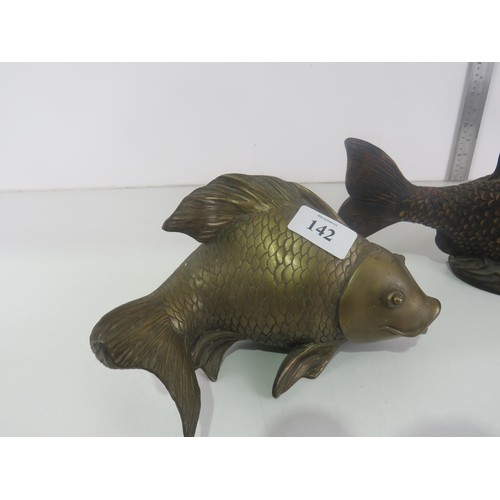 142 - LARGE ORNAMENTAL RESIN & CARVED WOOD FISH ORNAMENTS