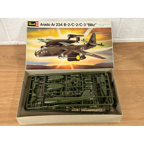 153 - REVELL ARADO AR 234 B-2/C-2/C-3 'BLITZ' - PLASTIC MODEL KIT- KIT NUMBER H-162