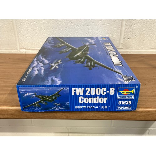 158 - TRUMPETER FW 2000C-8 CONDOR - PLASTIC MODEL KIT- KIT NUMBER 01639