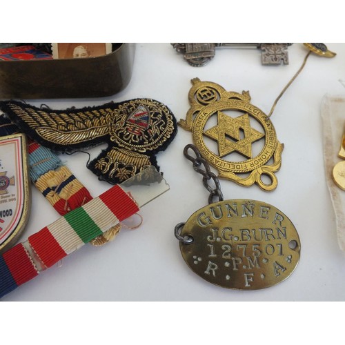 100 - WWI BRASS PRINCESS MARY TIN & CONTENTS INCLUDES MILITARY BADGES, SOLDIERS I.D TAG etc