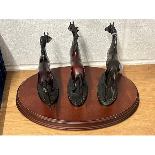 135 - SET OF 3 BRONZE HORSES ON WOODEN PLINTH 