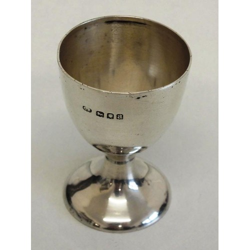 116 - SILVER EGG CUP, LONDON HALLMARKS 43g