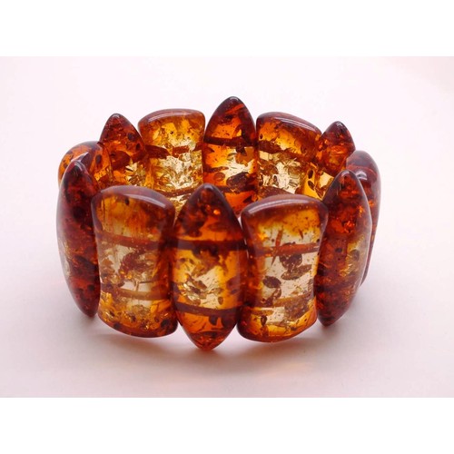 76 - CHUNKY BALTIC AMBER STRETCH BRACELET