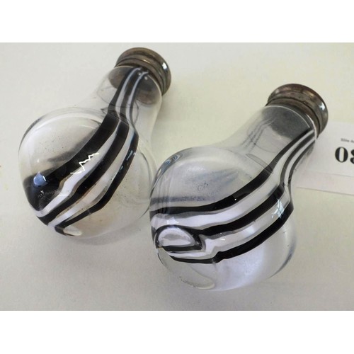 86 - VINTAGE ART GLASS SALT & PEPPER SHAKERS