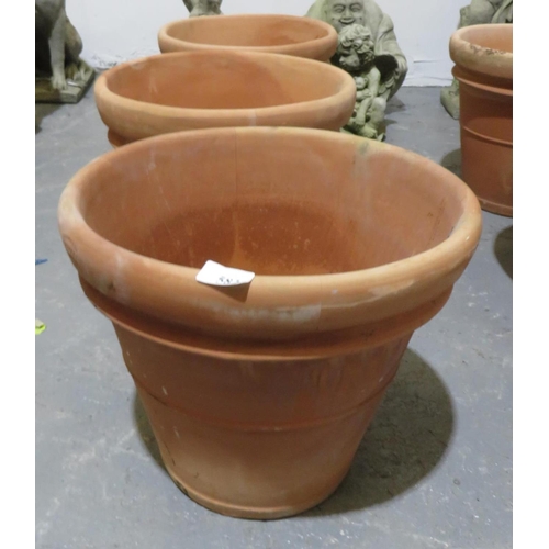 582 - 3x LARGE PLANT POTS