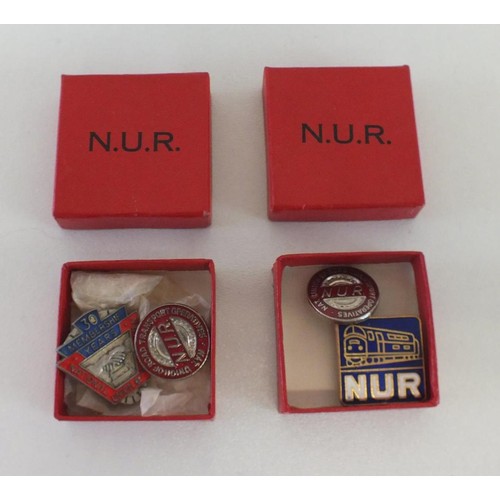 44 - 2 X N.U.R BOXES, 4 X N.U.R RAILWAY BADGES  - ONE SILVER