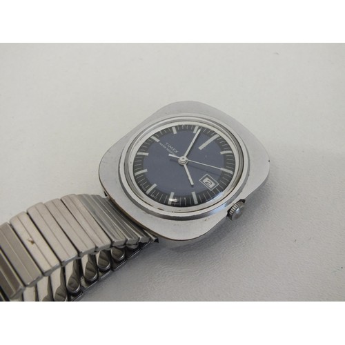 134 - VINTAGE TIMEX WATCH - WORKING