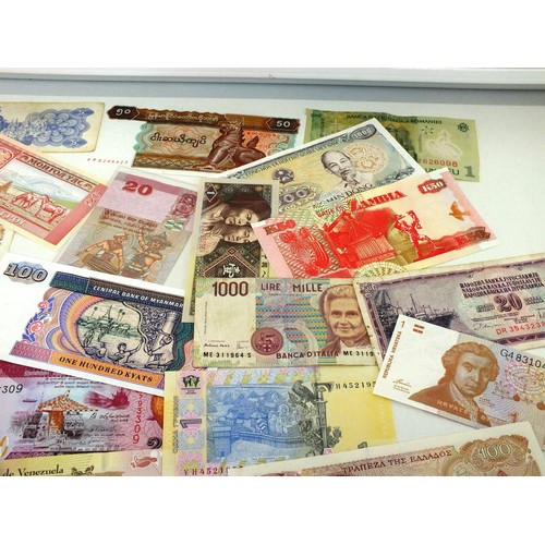 17 - 50 x WORLD BANKNOTES