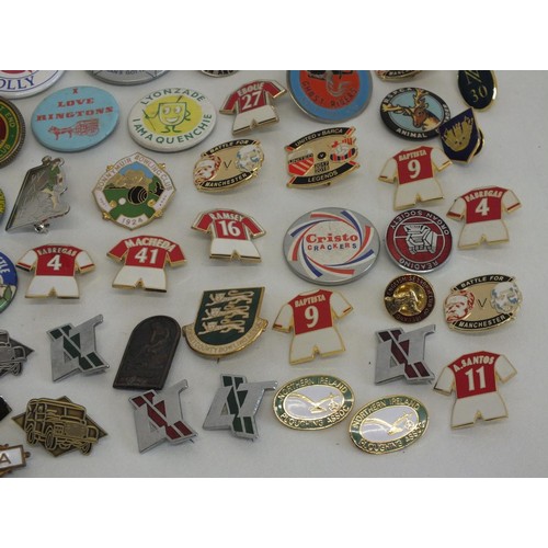 28 - 60 x VARIOUS BADGES INCLUDING ENAMEL, FOOTBALL, ADVERTISING ETC