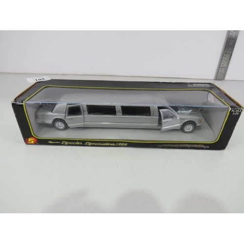 105 - DIECAST 1:24 SCALE LINCOLN LIMOUSINE IN BOX