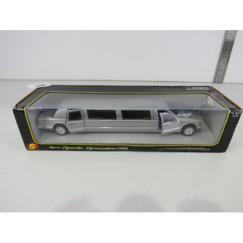 105 - DIECAST 1:24 SCALE LINCOLN LIMOUSINE IN BOX