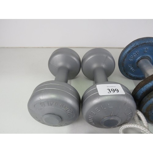 399 - SELECTION OF METAL AND PLASTIC WEIGHTS AND SKIPPING ROPES