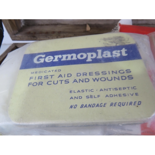 415 - VINTAGE FIRST AID BOX COMPLETE WITH CONTENTS