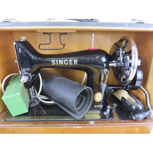 418 - VINTAGE BOXED SINGER SEWING MACHINE