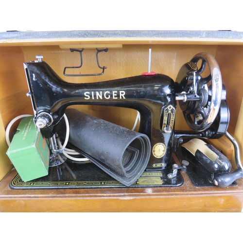 418 - VINTAGE BOXED SINGER SEWING MACHINE