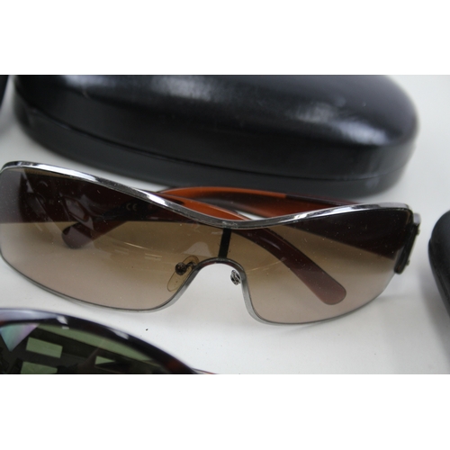 452 - Sunglasses Designer Glasses Inc Chanel, Prada, Versace x 4