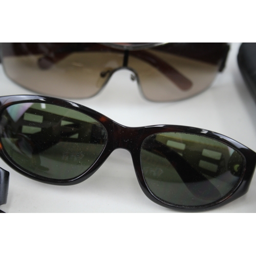 452 - Sunglasses Designer Glasses Inc Chanel, Prada, Versace x 4