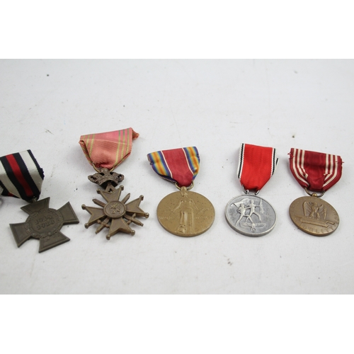 520 - WW1 & WW 2 Medals x 5 inc. German - American - Belgium inc. Croix De Guere