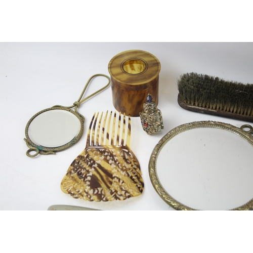 477 - Ladies Vanity Collectables Inc Bone Glove Stretchers, Tortoise Shell Etc