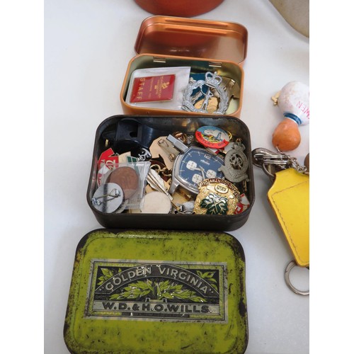 45 - TUB OF MISCELLANEOUS ITEMS INCLUDING BADGES, MILITARY BUTTON CLEANER ETC