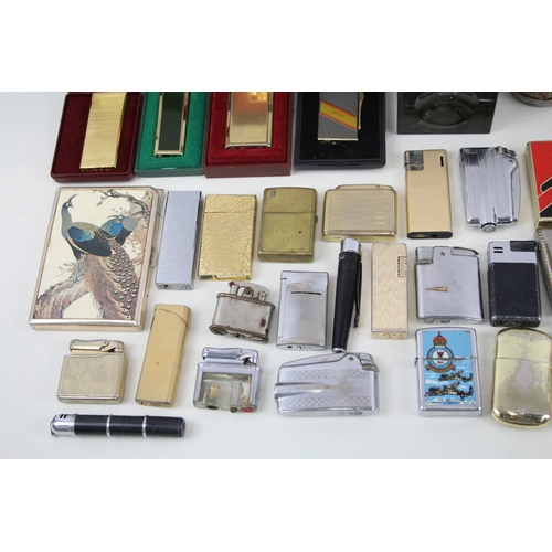 544 - Lighters Job Lot Inc Vintage Table / Desk - Colibri - Zippo - Ronson - WIN Etc