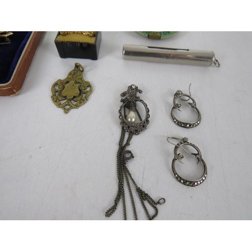 7 - Jewellery and collectables including boxed brooch, bus conductor's badge etc.