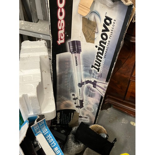 640 - Mixed lot of tools including step ladders tools and electrical items including tile cutter, draper, ... 