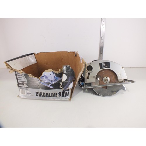 302 - P & B 240V circular saw - untested.