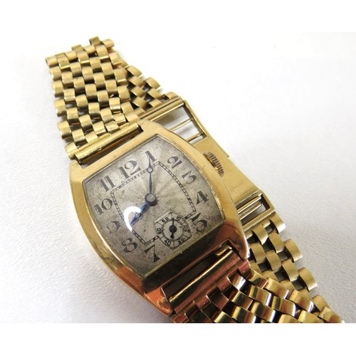 1 - Vintage Art Deco 9ct Gold Mechanical watch hallmarked case and strap.
In good working order.
Weight ... 