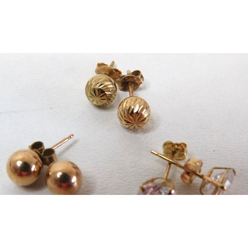 3 - Three pairs of 9ct Gold stud earrings.