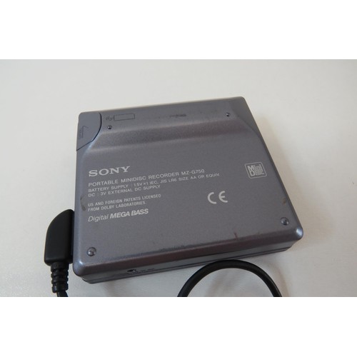 73 - Sony Minidisc MDLP Recording MD Blue Walkman MZ-R700 in good working order and Olympus Digital voice... 