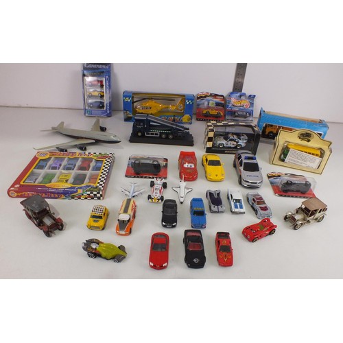 317 - Collection of boxed cars and diecast including vintage, Majorette, Hot Wheels etc.